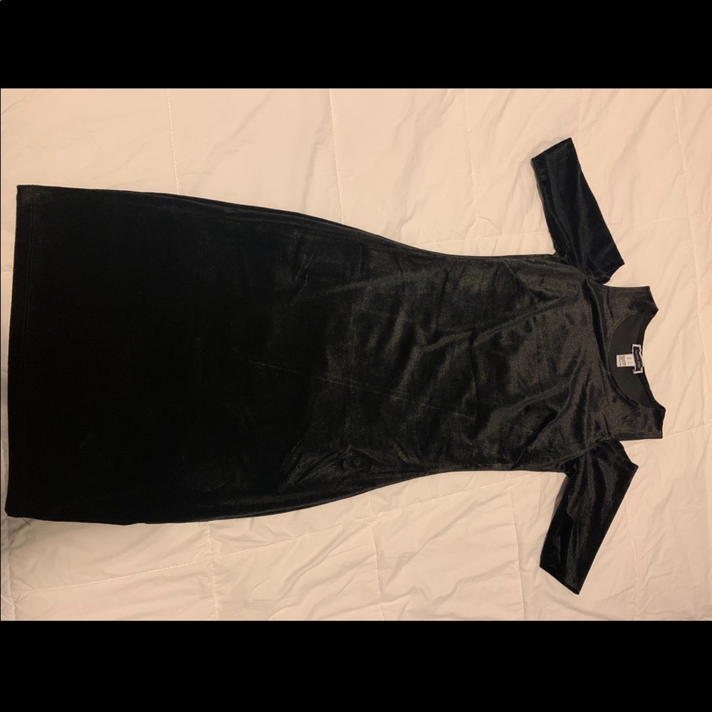 Black velvet bodycon dress